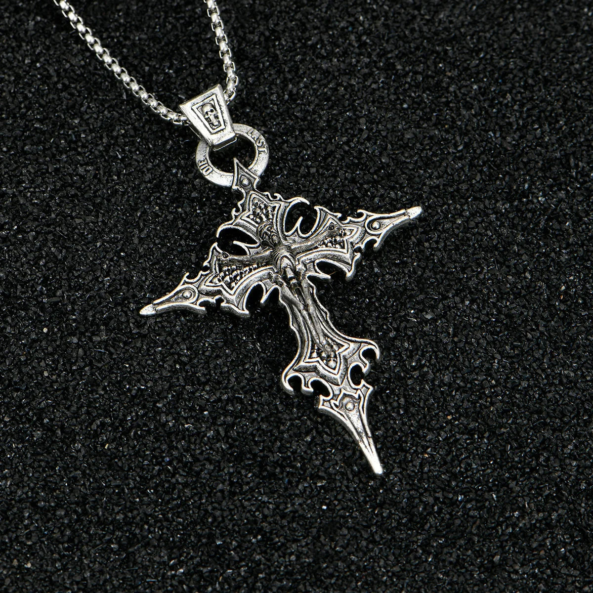 Gothic Cross Skull Necklace TWILRUS